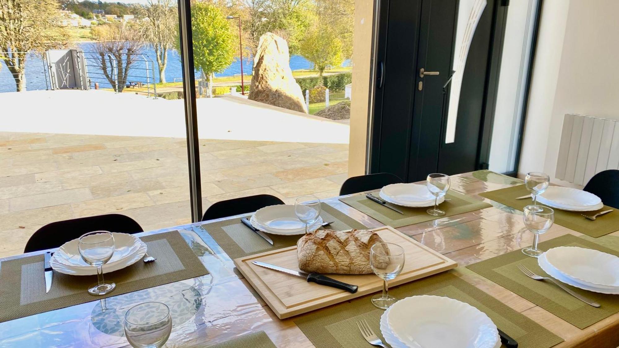 Villa Le Menhir 4 Ch Au Bord Du Lac Et Terrasse Villefranche-de-Panat Buitenkant foto